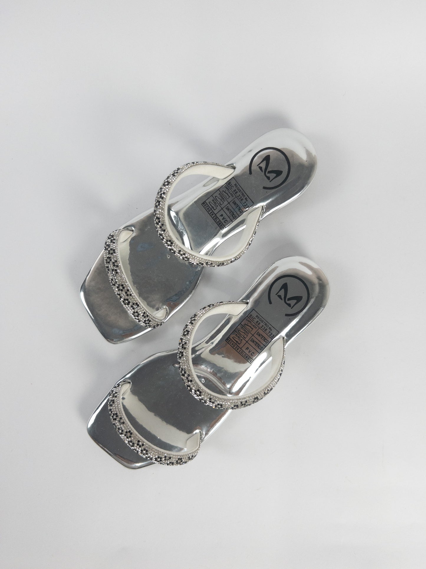 Sandalia Plana Plateadas S-005